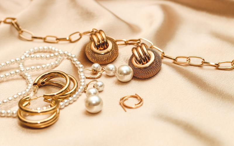 Trendiest Jewelry in USA: Most Asked Questions in 2026