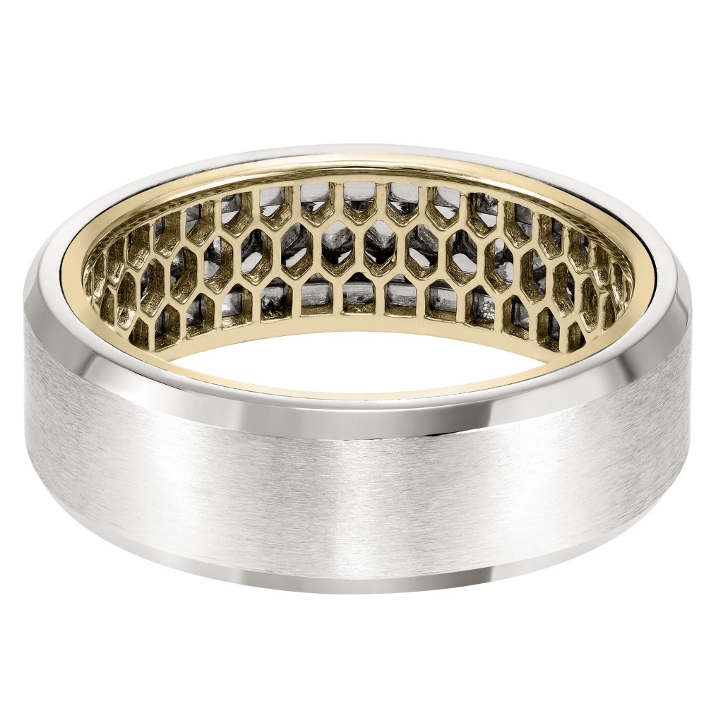 Men's Wedding Band With Mesh Pattern Inside And Flat Profile With Bevel Edge. Available In White, Yellow And Rose Gold Color Combinations.