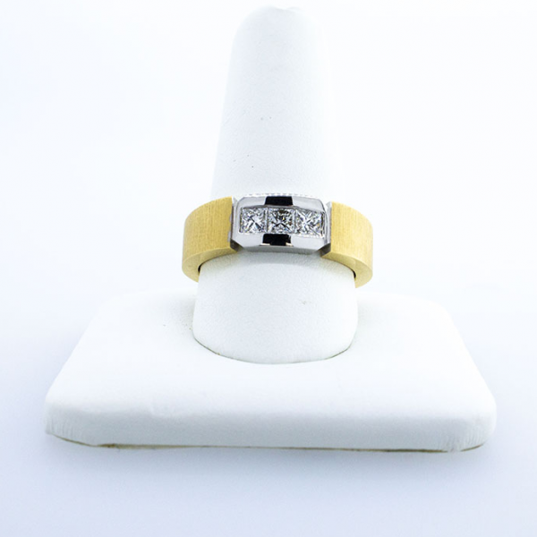 Men's 18KT Diamond Ring
